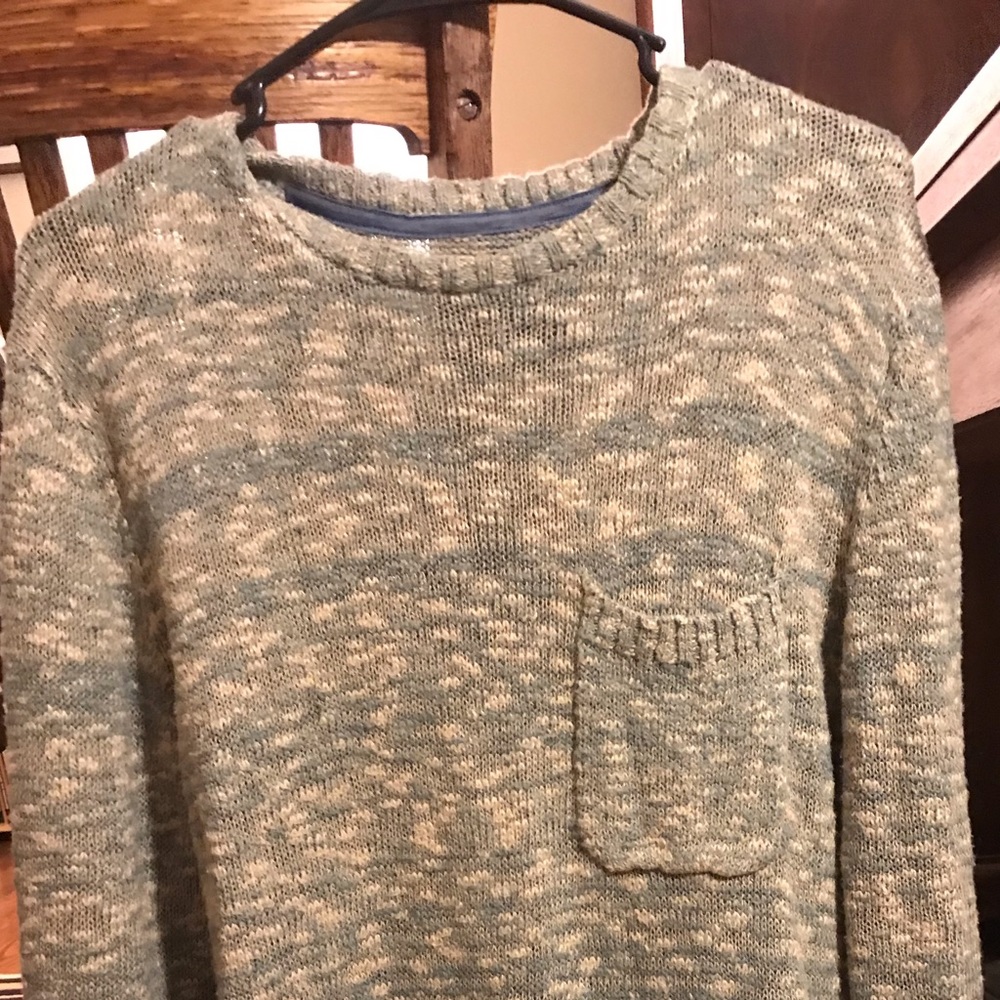Urban outfitters sweater size small in cool color